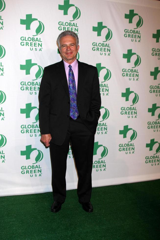 los angeles, 22 de febrero - tony denison llega a la fiesta pre-oscar de global green usa en el avalon el 22 de febrero de 2012 en los angeles, ca foto