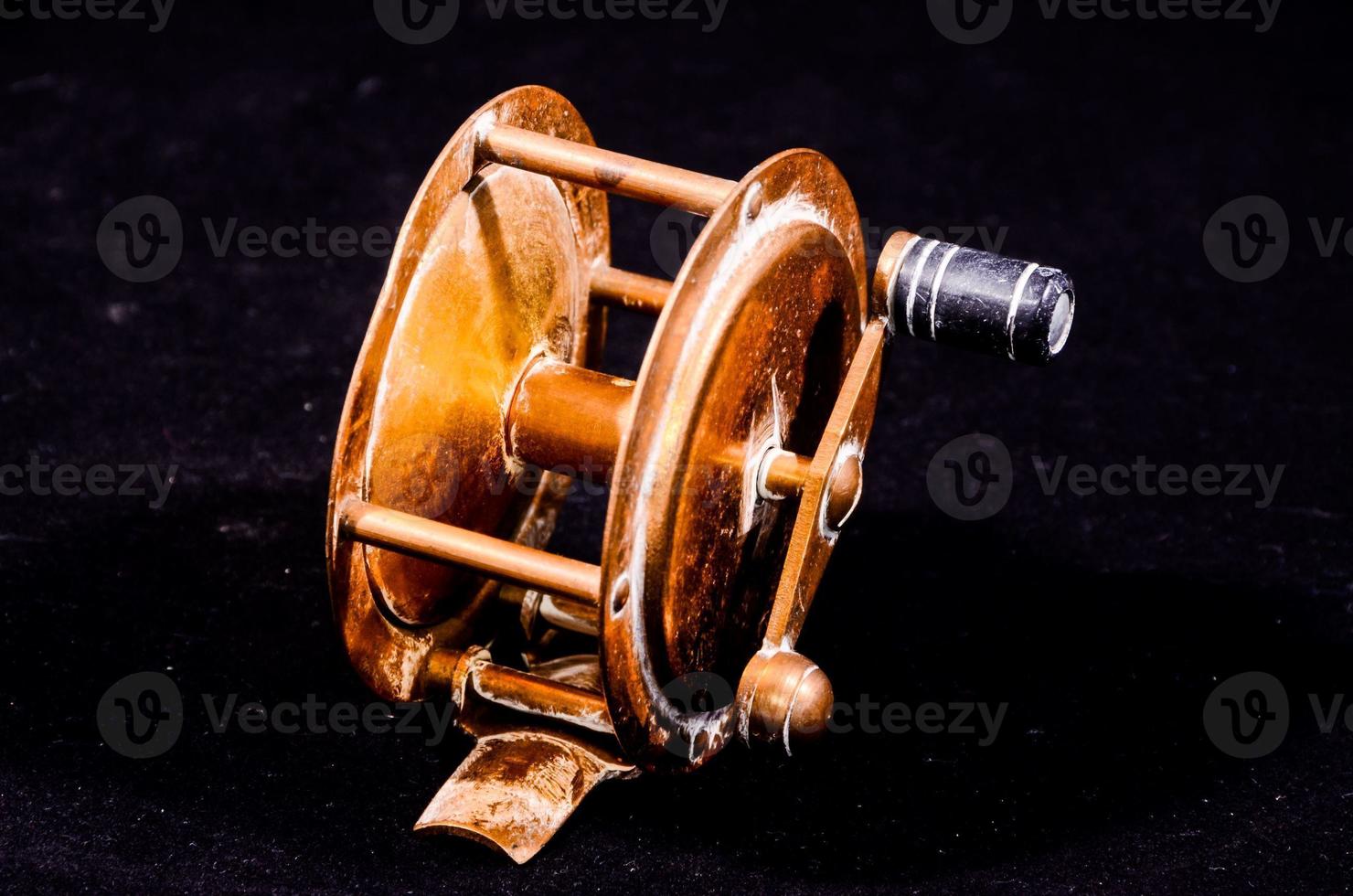 One Vintage Old Metal Fishing Reel 9258991 Stock Photo at Vecteezy