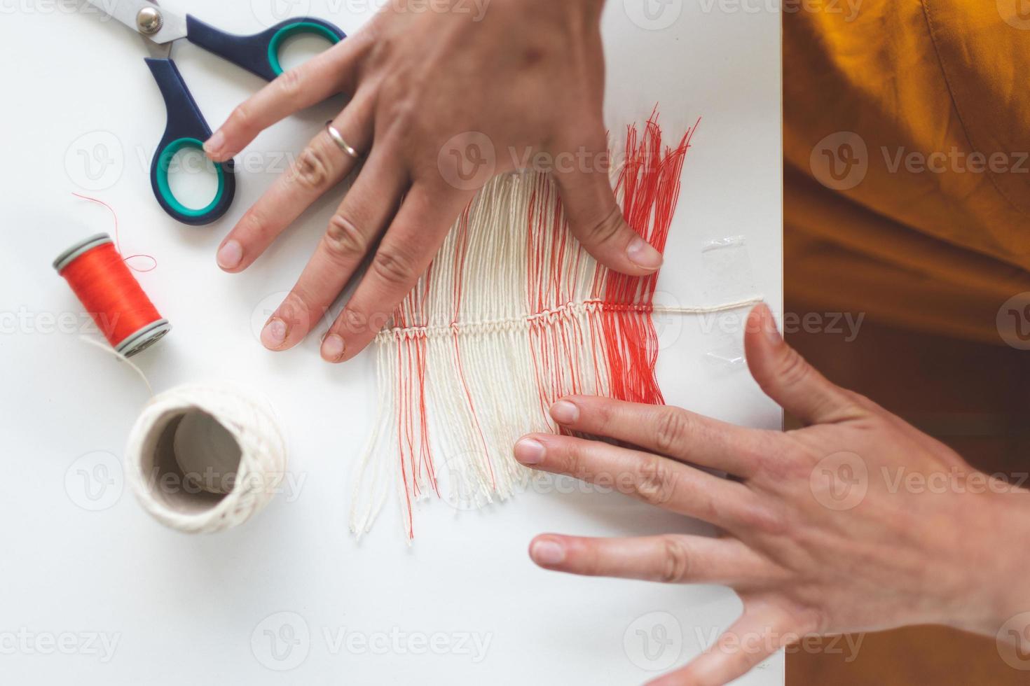 How to Handmake Feathers with Thread