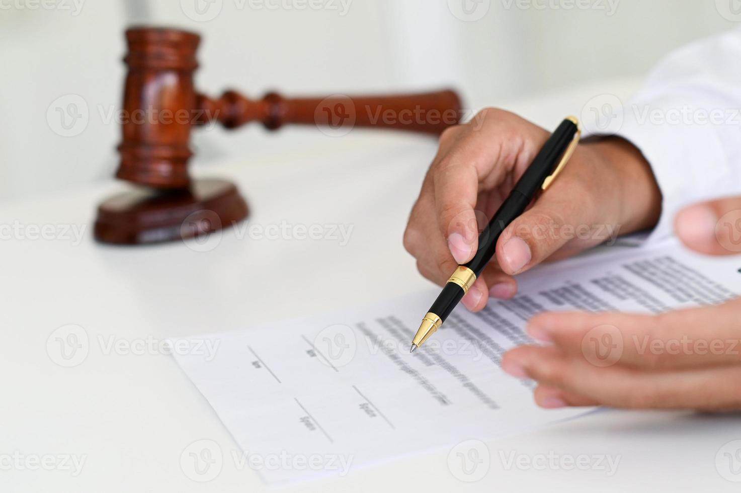 Sign contracts, legal advisors, memorandums, business contracts, lawyers. photo