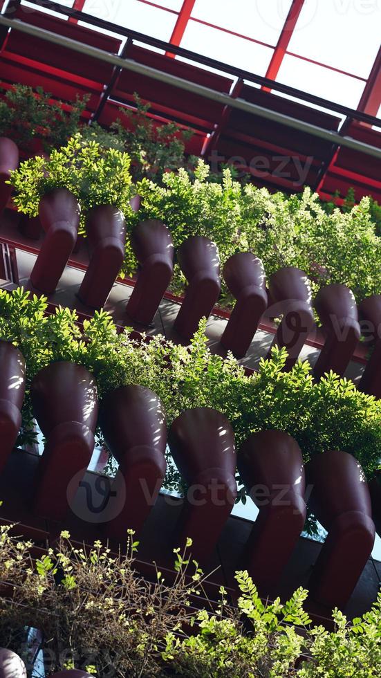 una arquitectura moderna y atractiva diseñada con pintura roja ubicada en shanghai foto