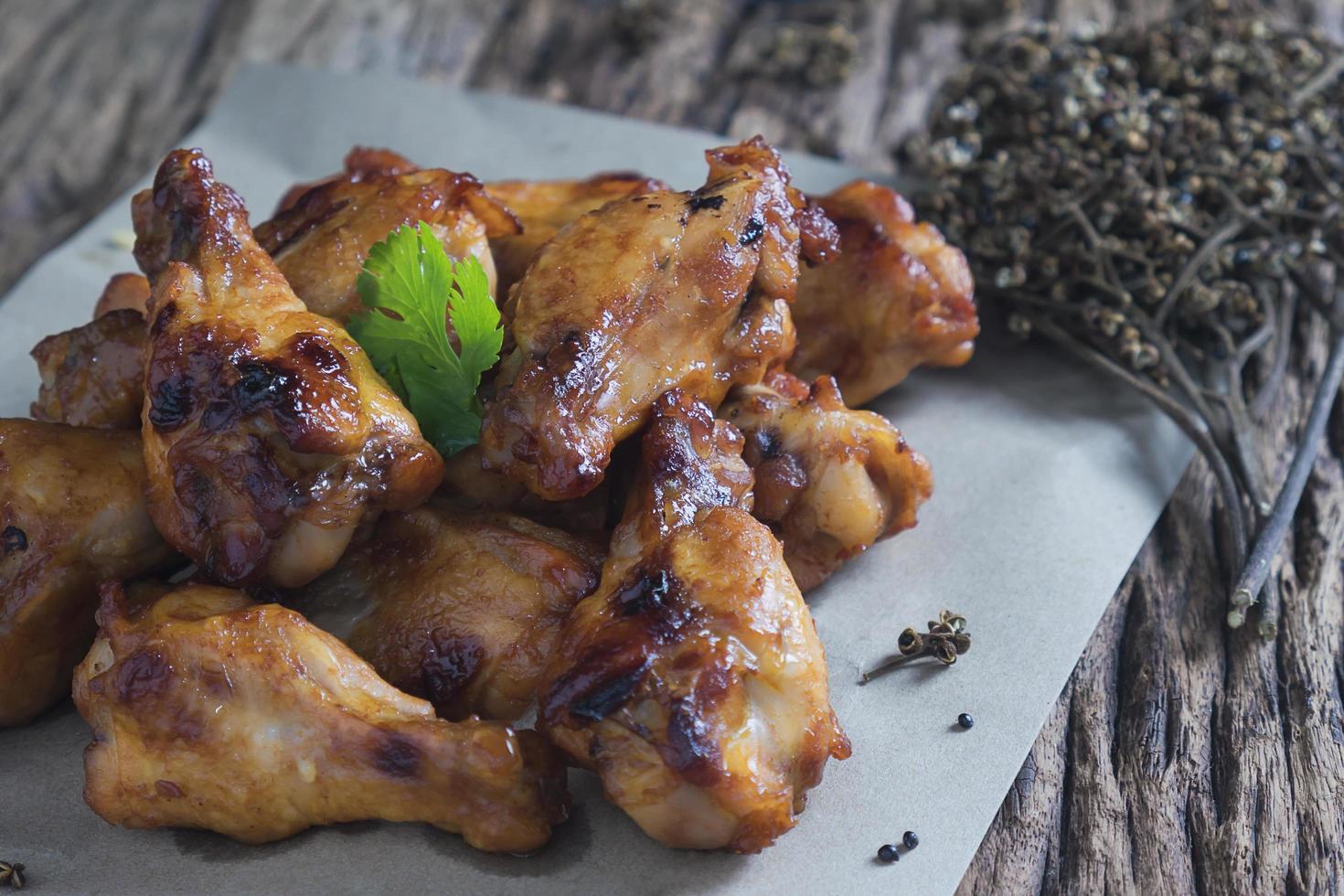 Oven roasted chicken wings photo