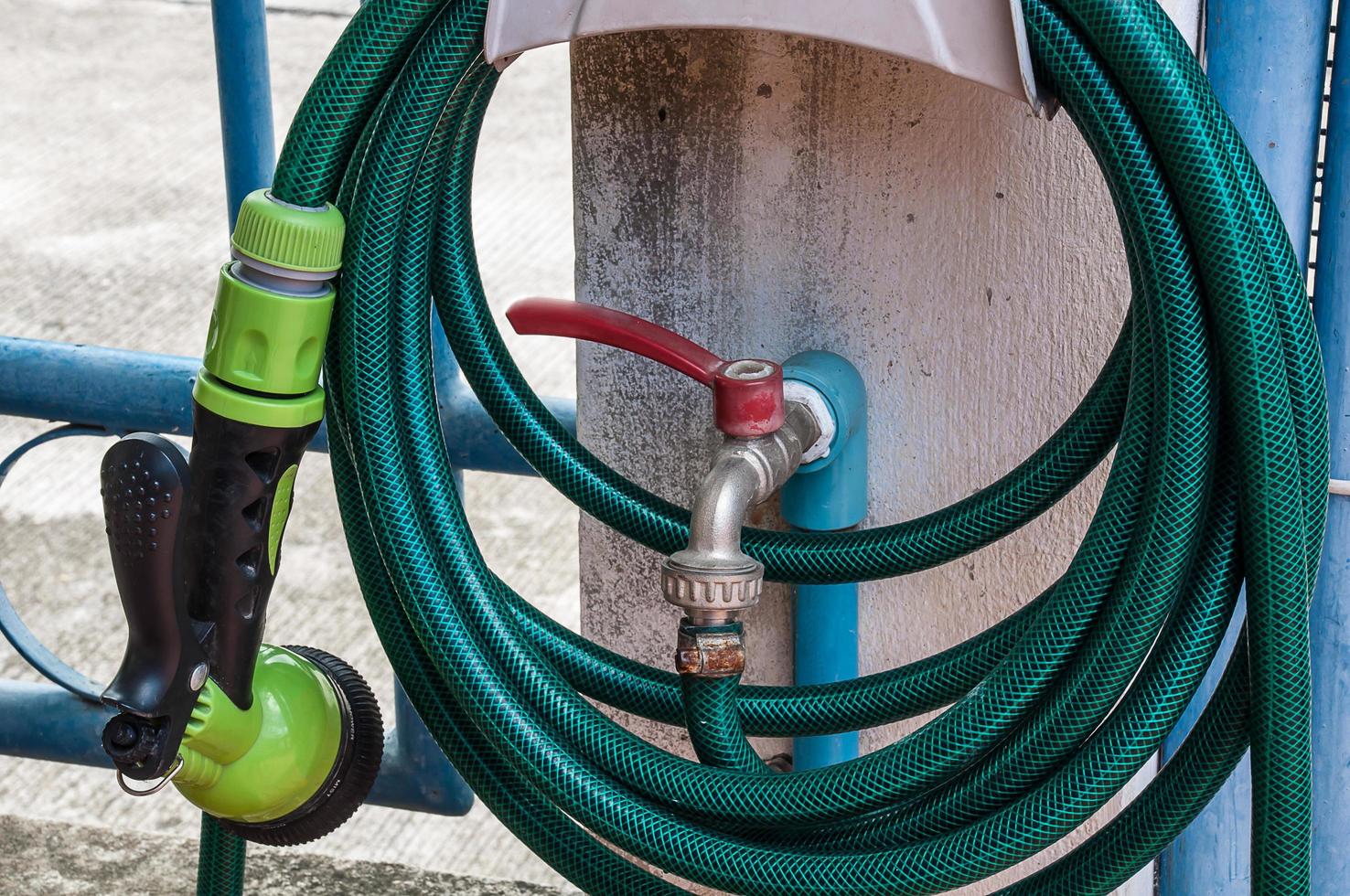 Reel of hose pipe and spraying head photo