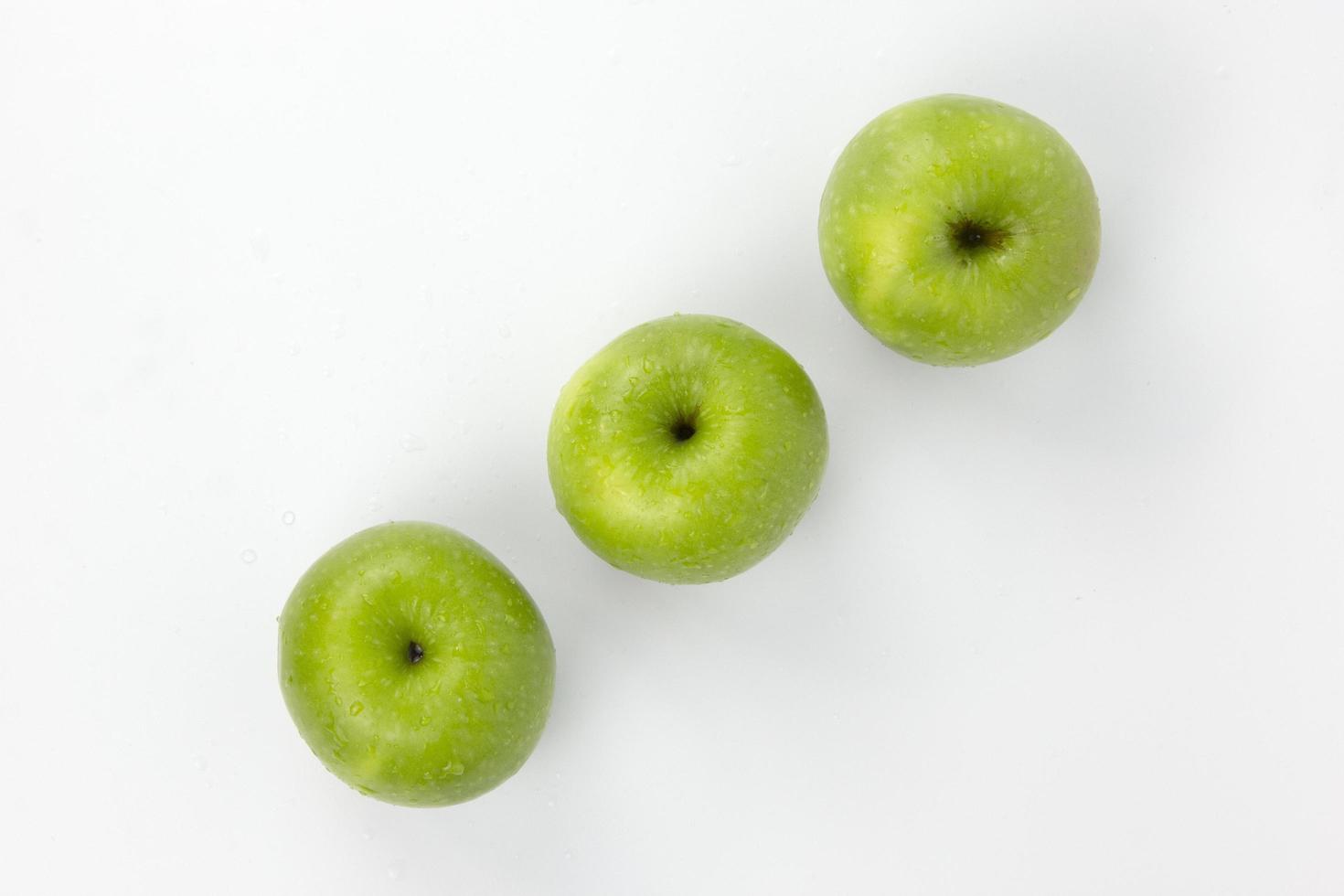 GROUPs of Healthy apple isolated on a white background, Green organic apples used in fruits ads concepts photo
