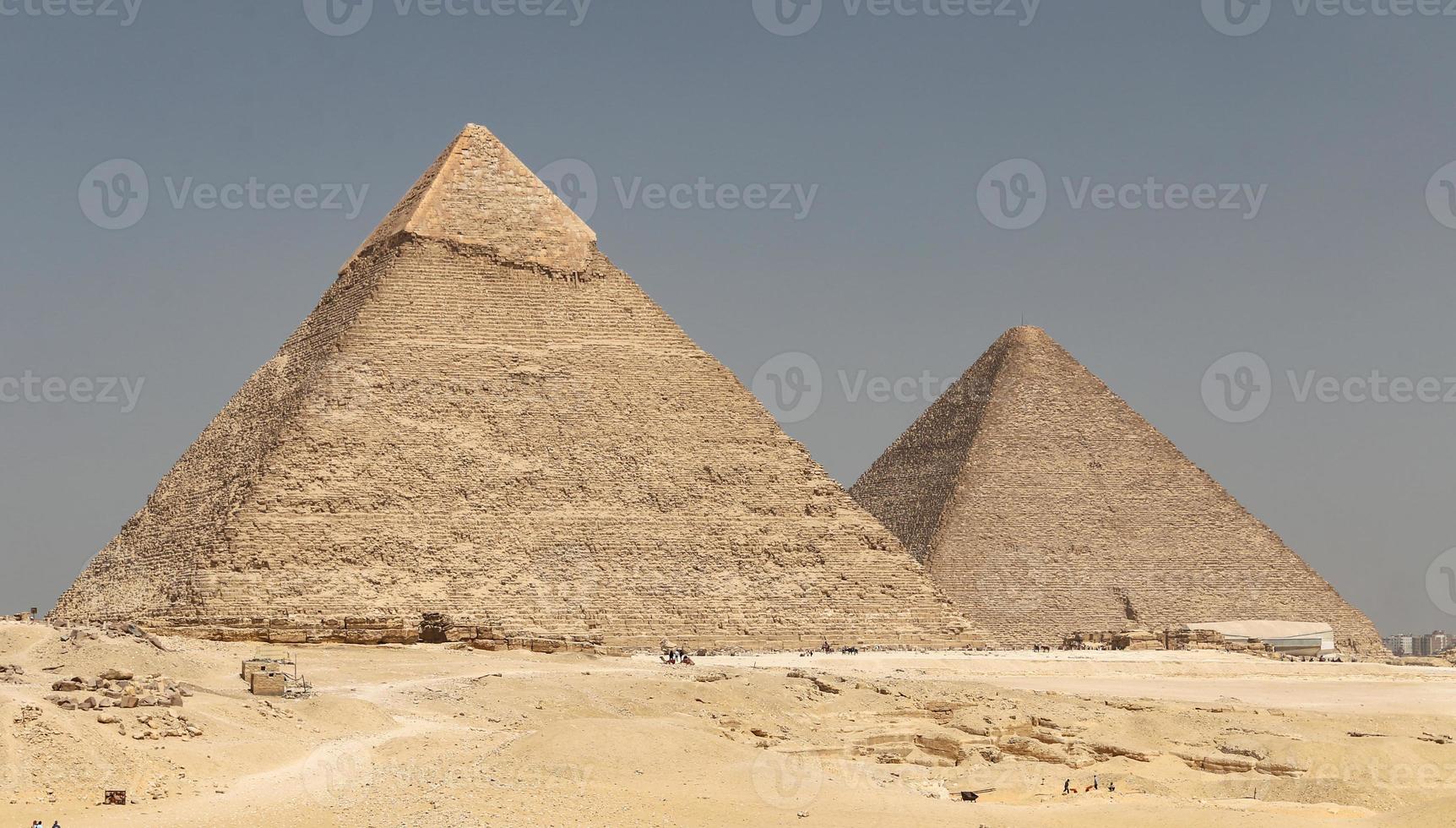 complejo piramidal de giza en el cairo, egipto foto