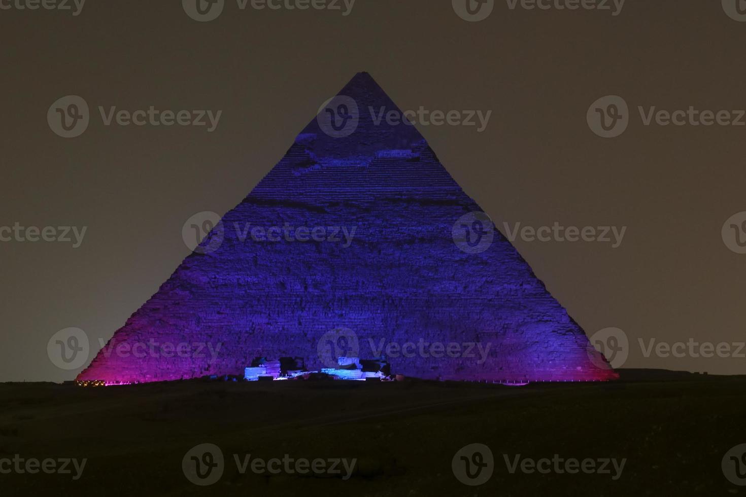 Pyramid of Khafre in Cairo, Egypt photo