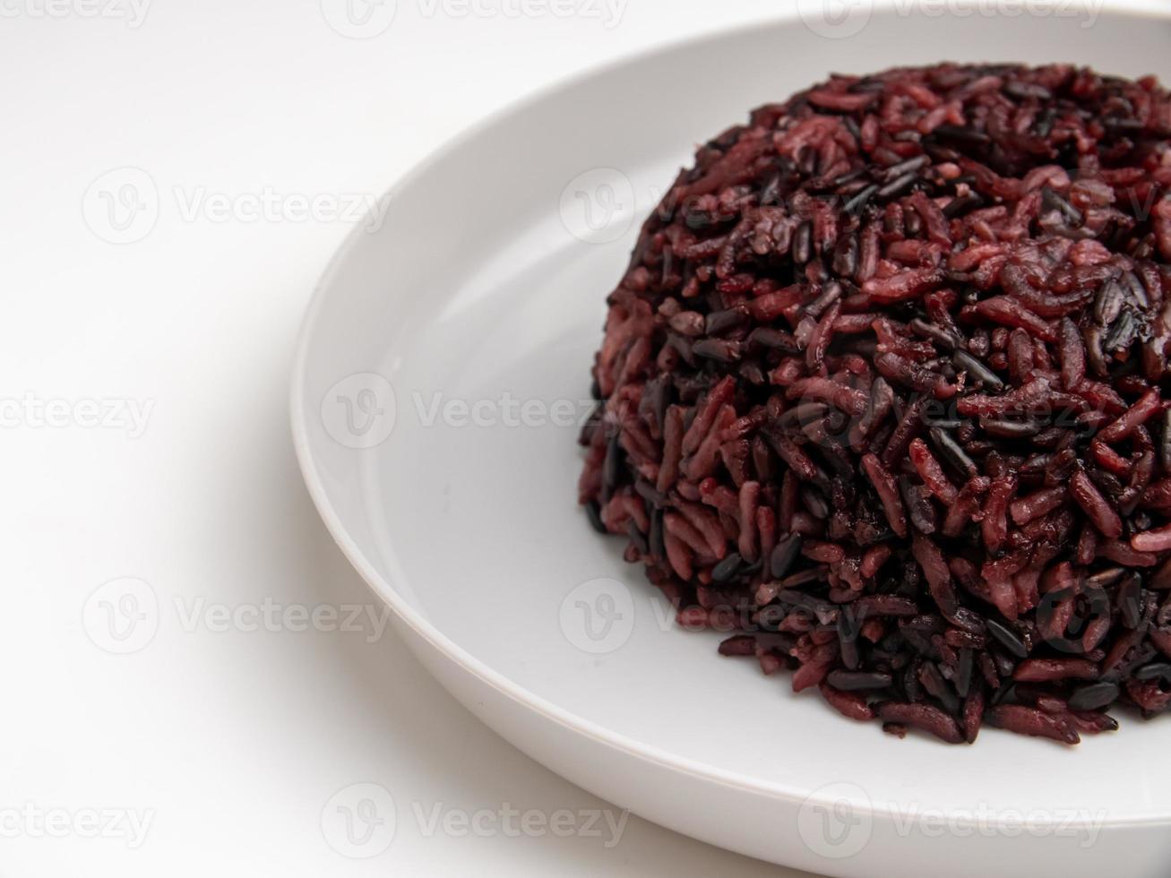 Rice berry contains minerals, vitamins and fiber which are beneficial