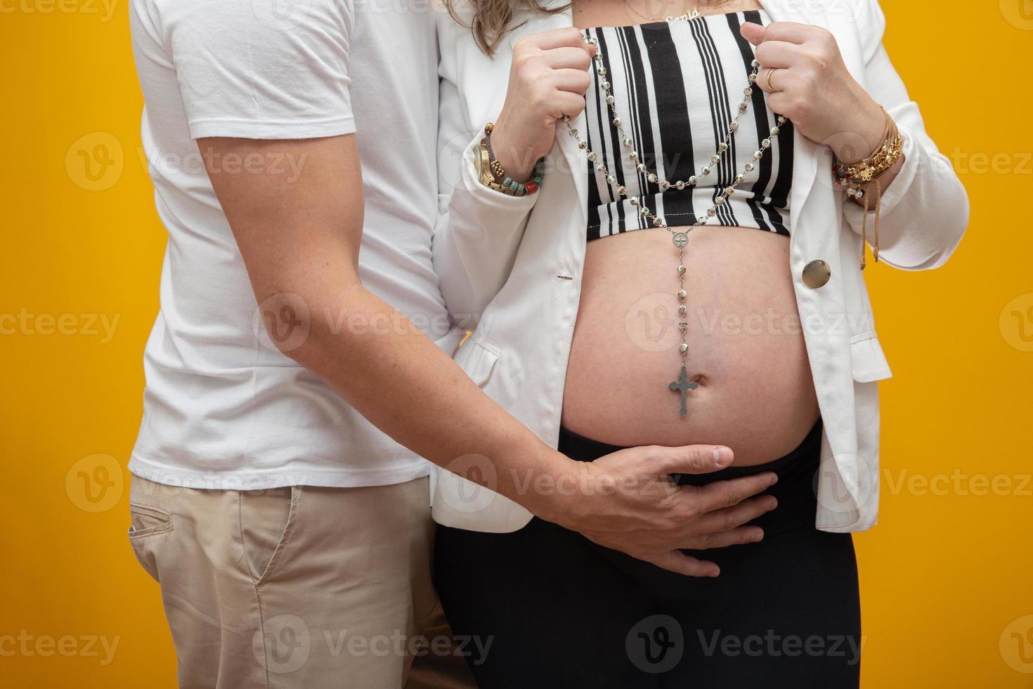 Couple pregnancy portrait photo