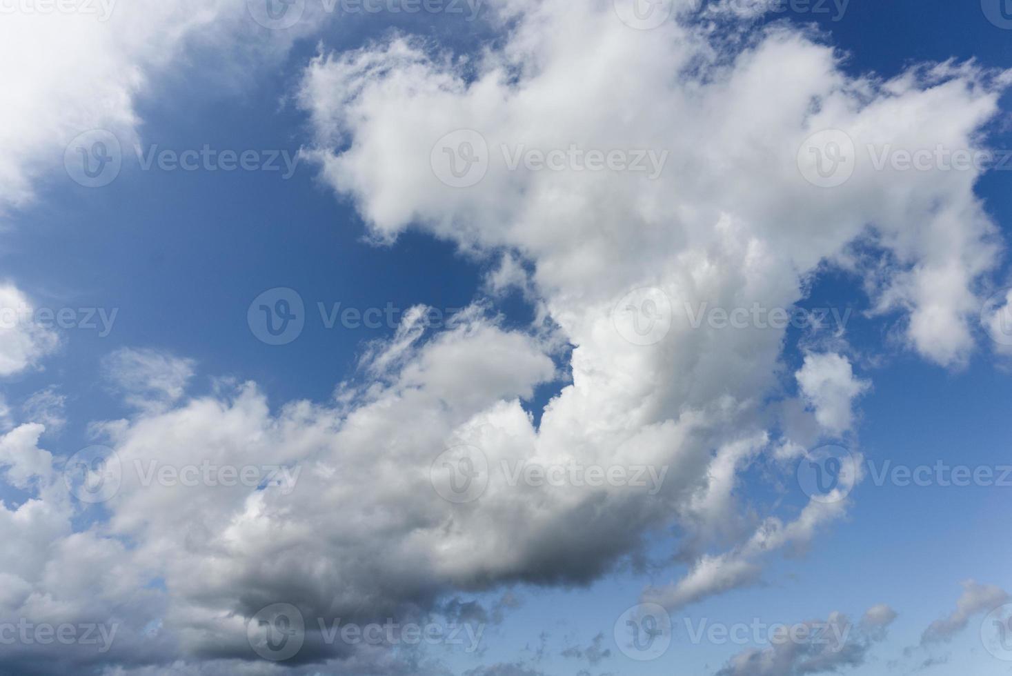 white cloud in blue sky photo