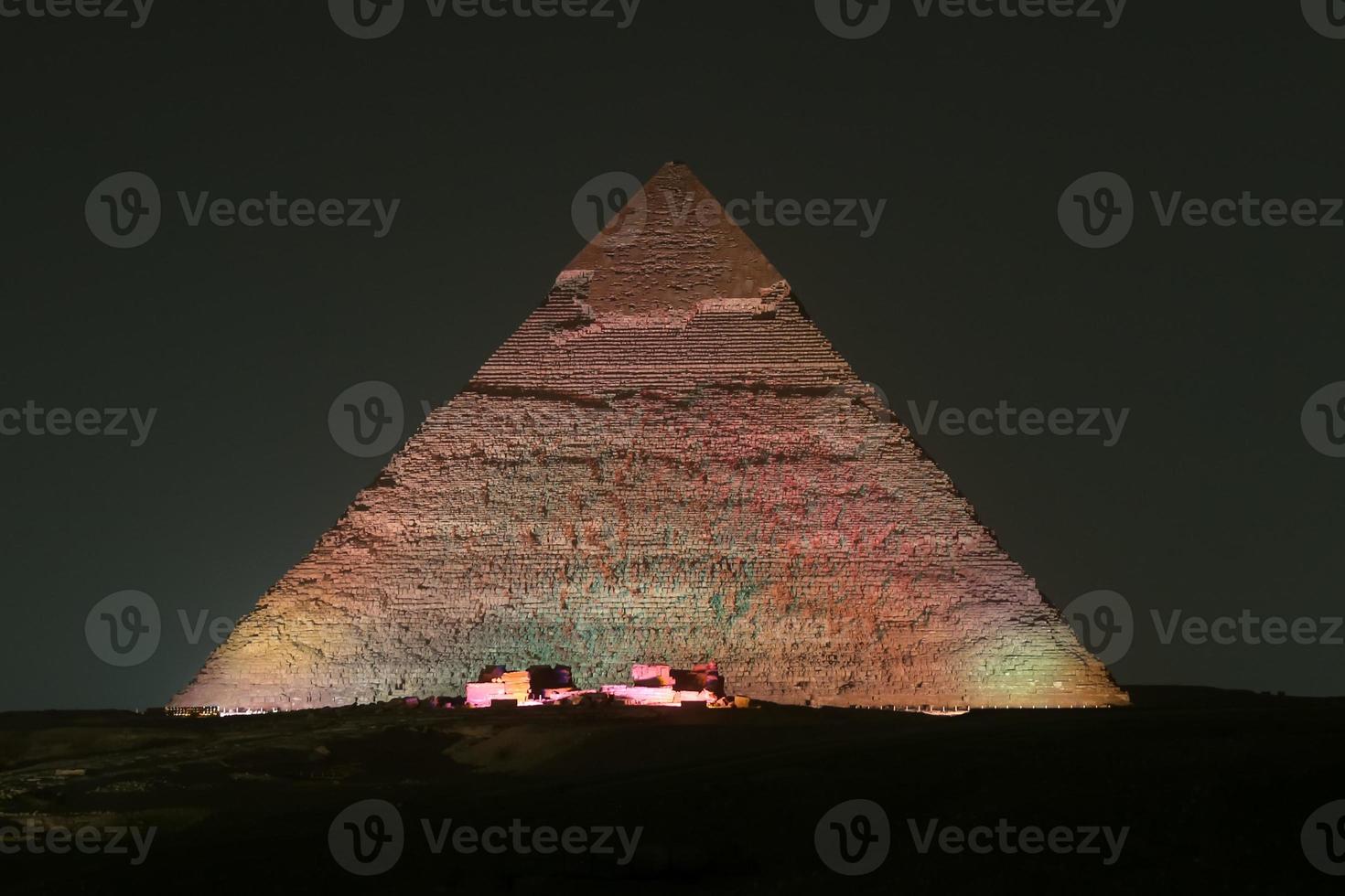 pirámide de khafre en el cairo, egipto foto