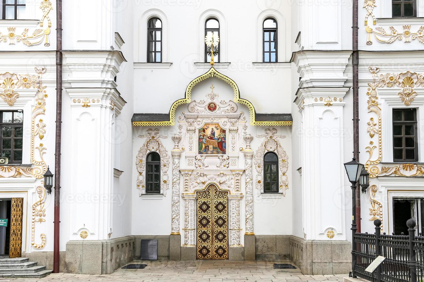 catedral de la dormición en kiev, ucrania foto