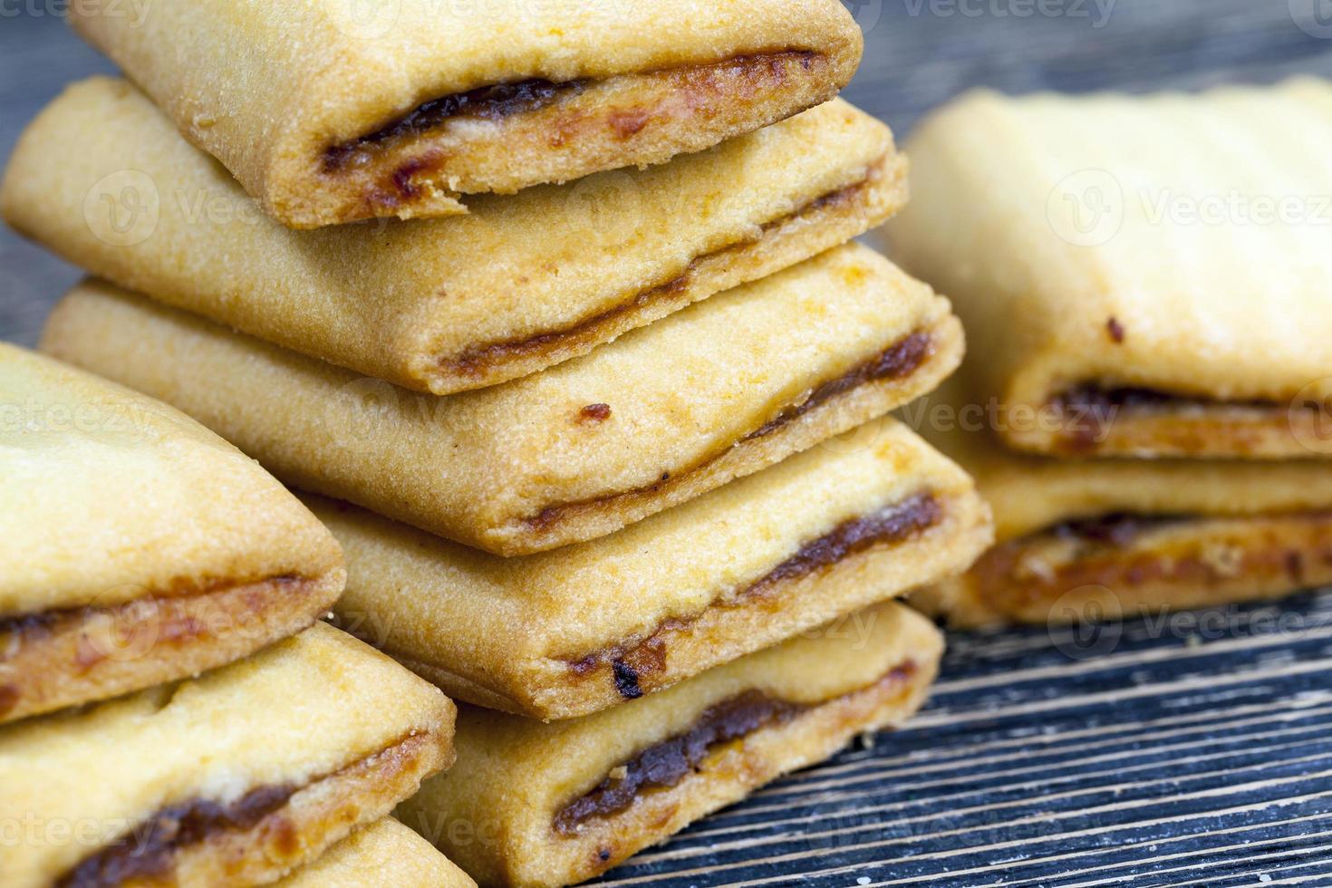 flour cookies with jam photo
