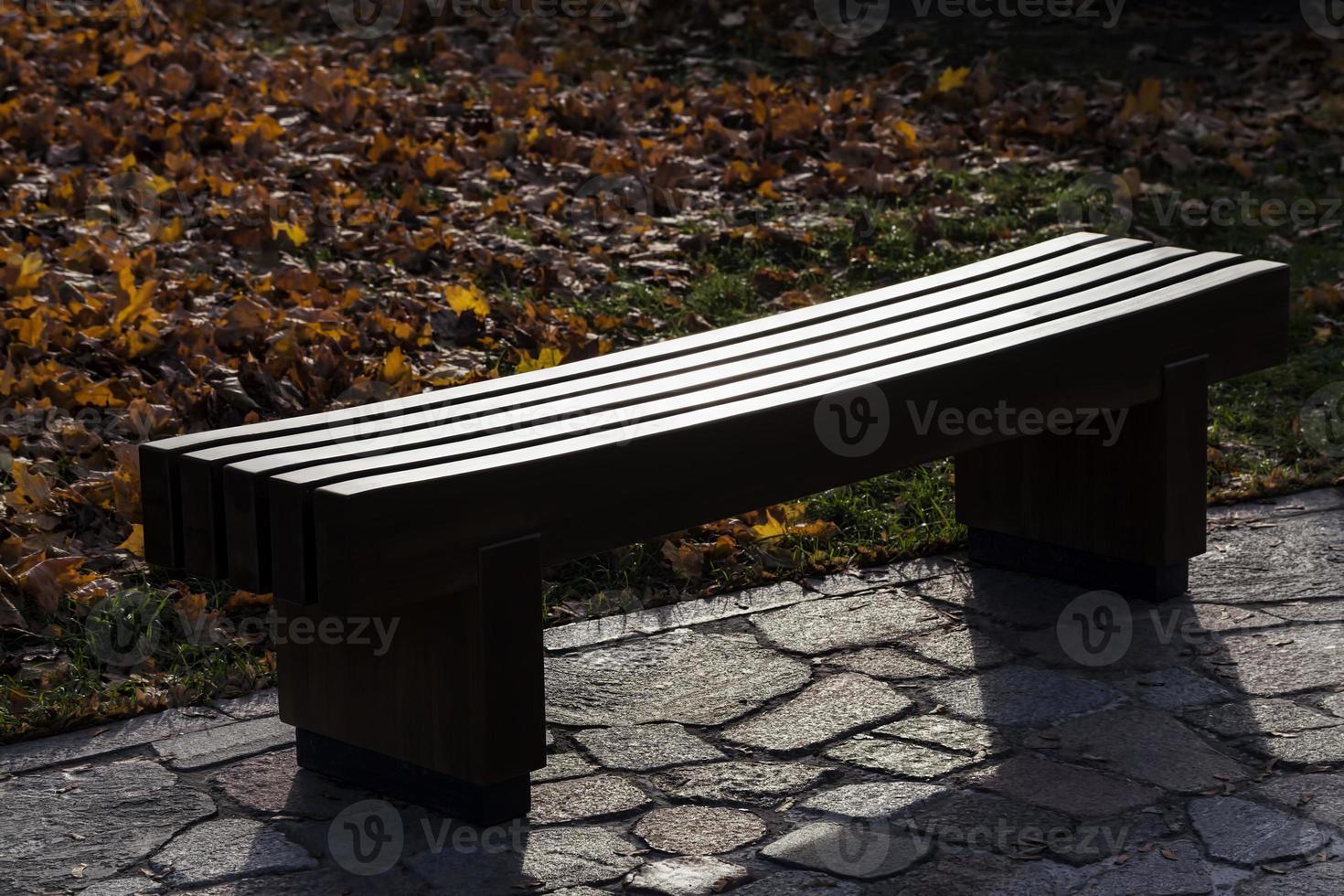 wooden bench, close up photo