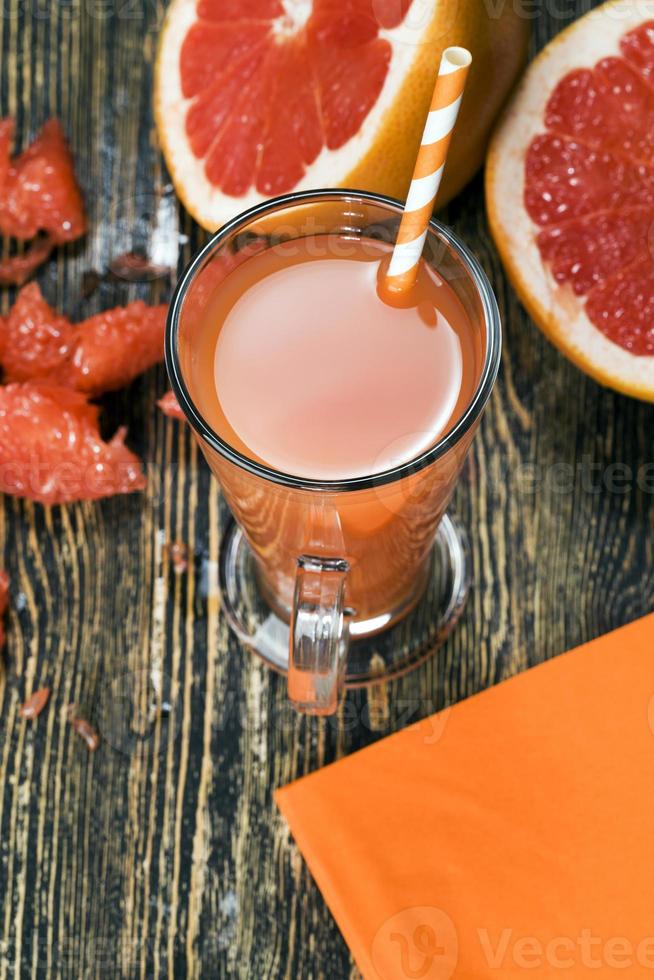 fresh grapefruit juice photo