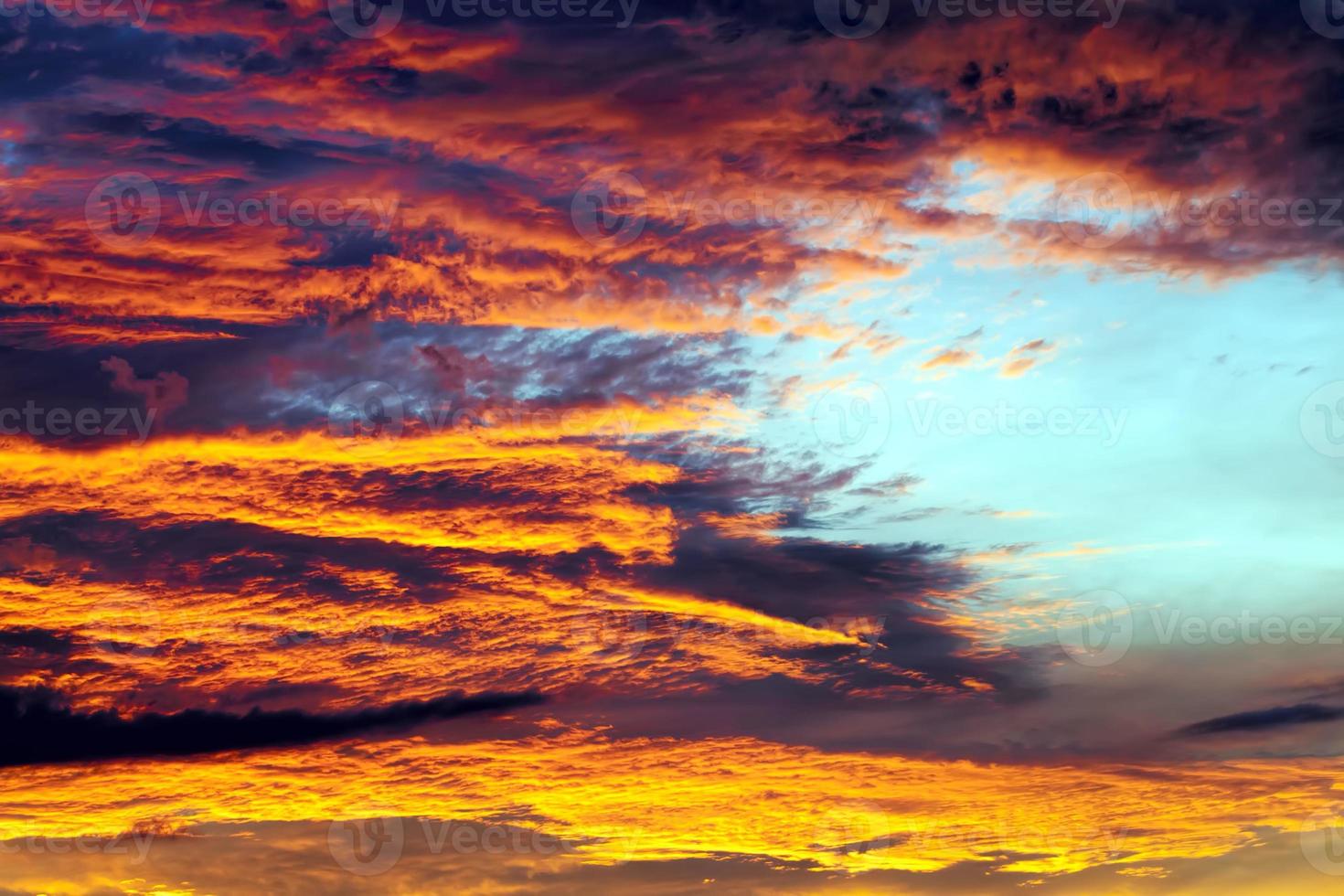 beautiful red bright clouds 9415093 Stock Photo at Vecteezy