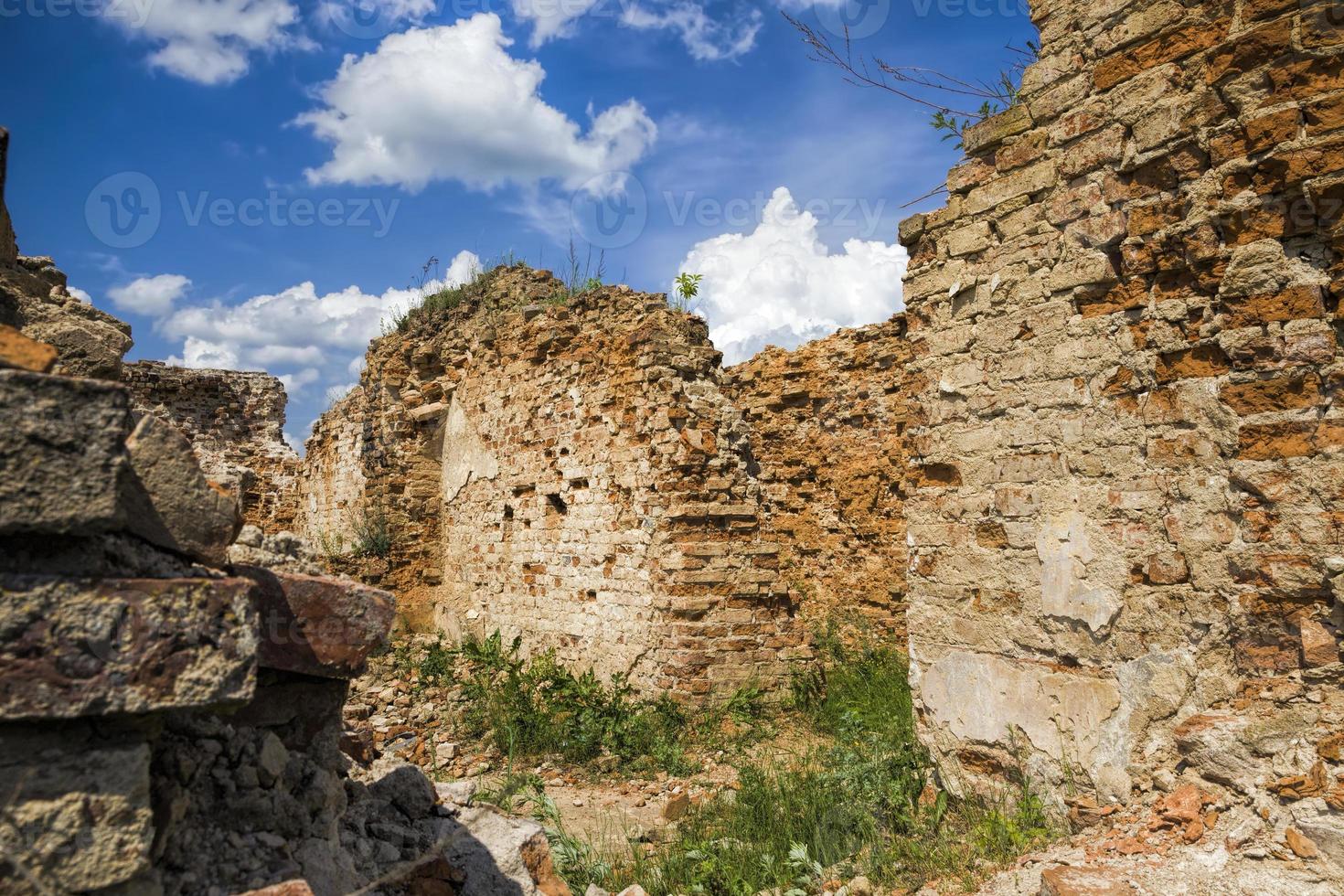 ruined castle wall photo