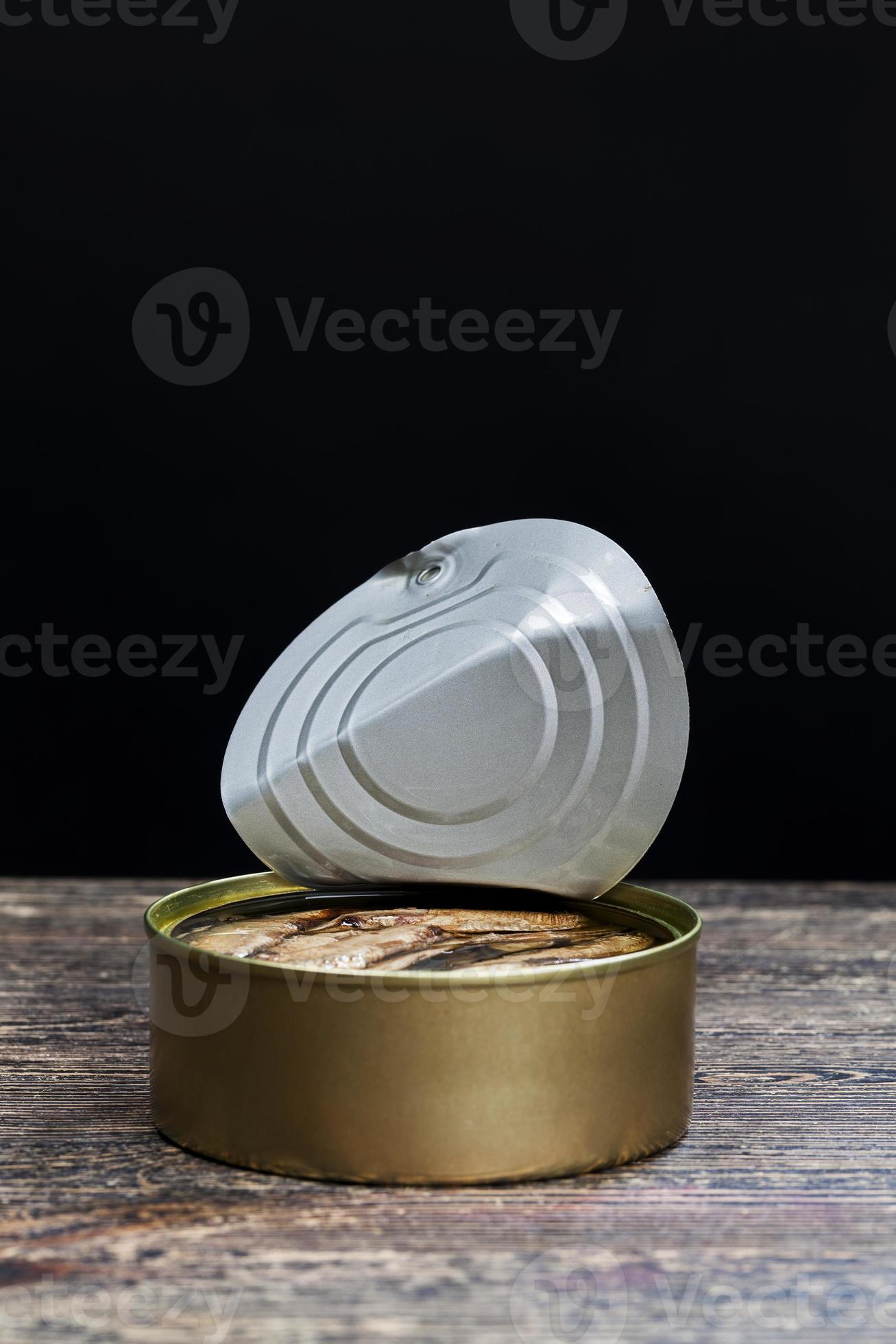 industrial open metal tin 9419993 Stock Photo at Vecteezy