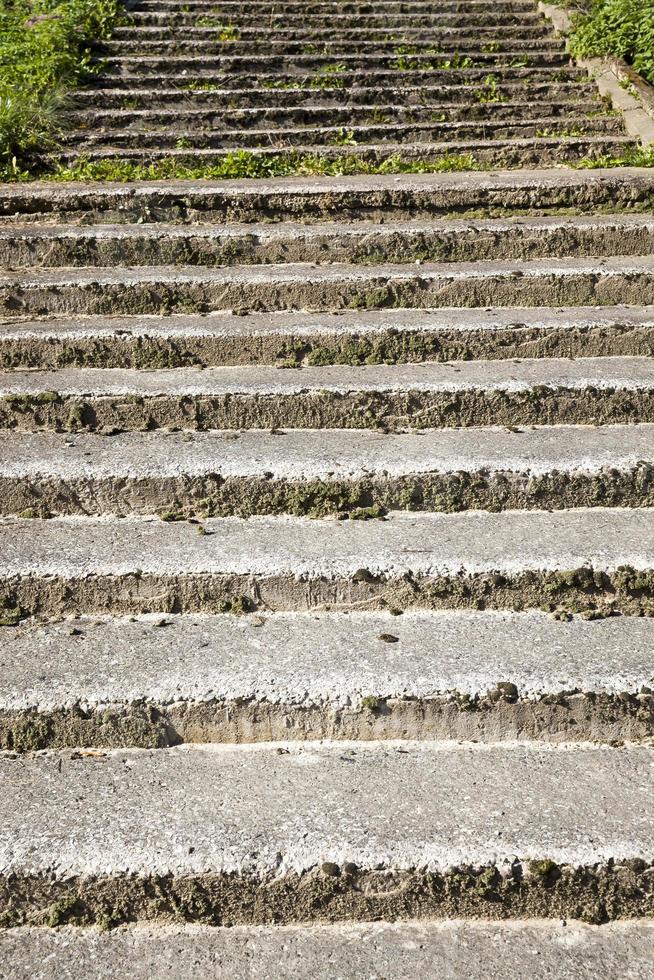 viejas escaleras de cemento foto