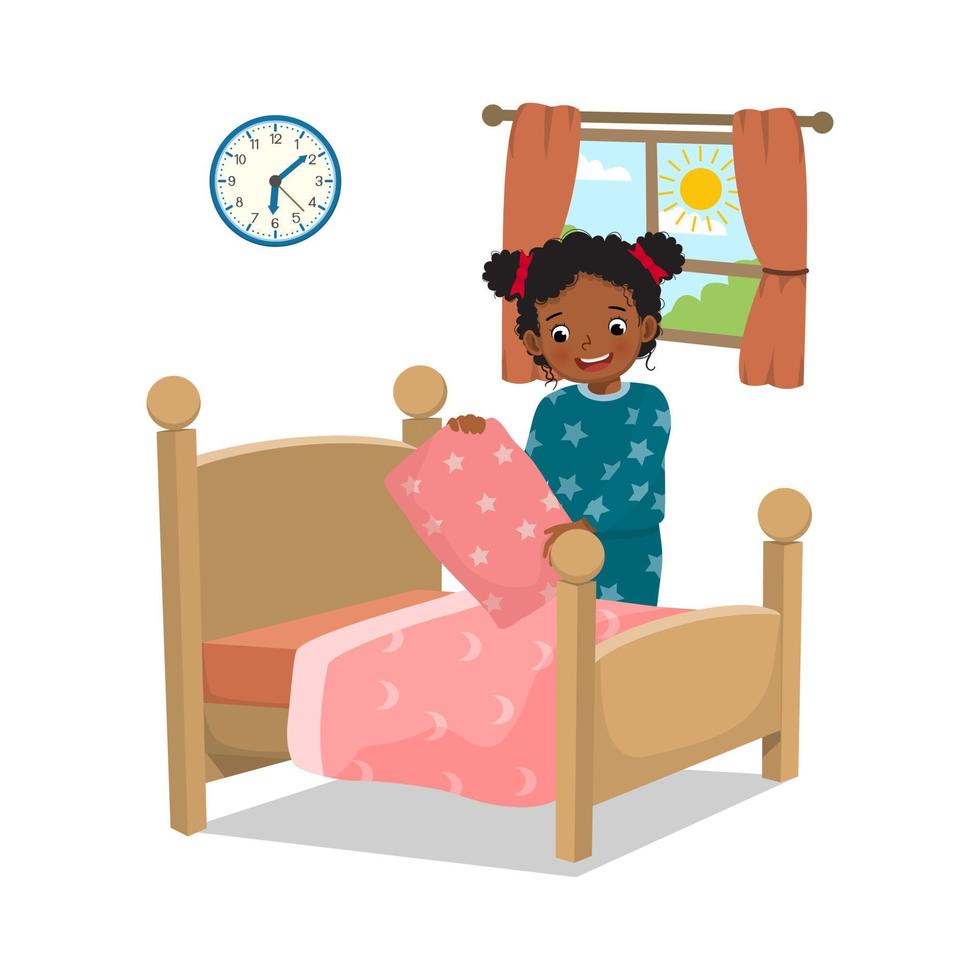 linda niñita africana haciendo la cama arreglando la almohada y la cubierta de la cama haciendo sus tareas domésticas por la mañana en casa vector