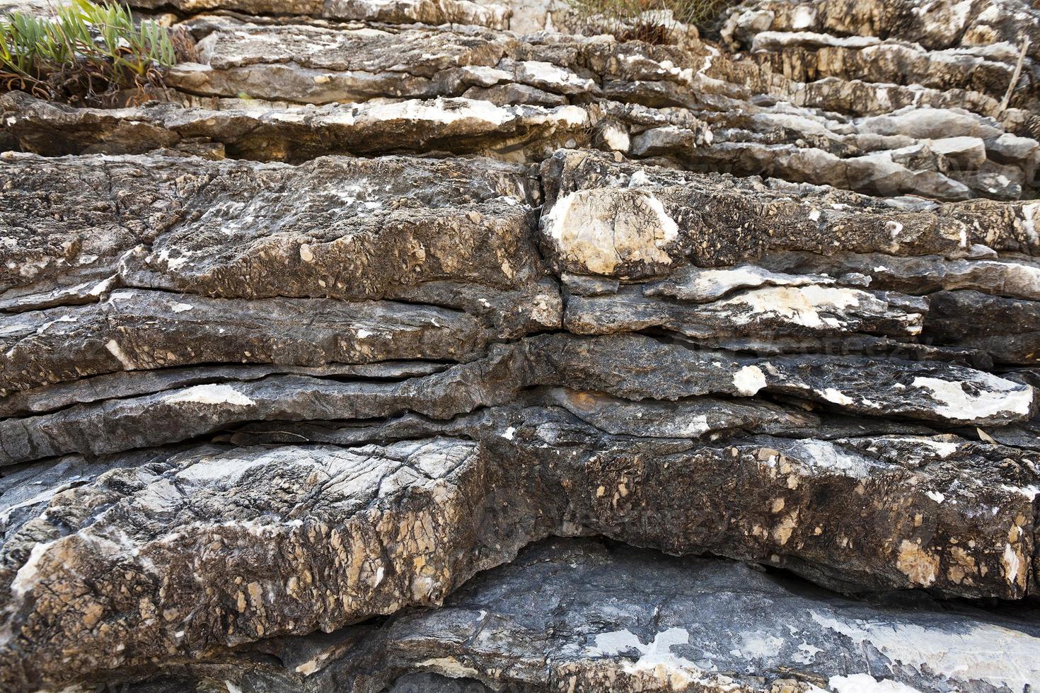 rock break close up photo