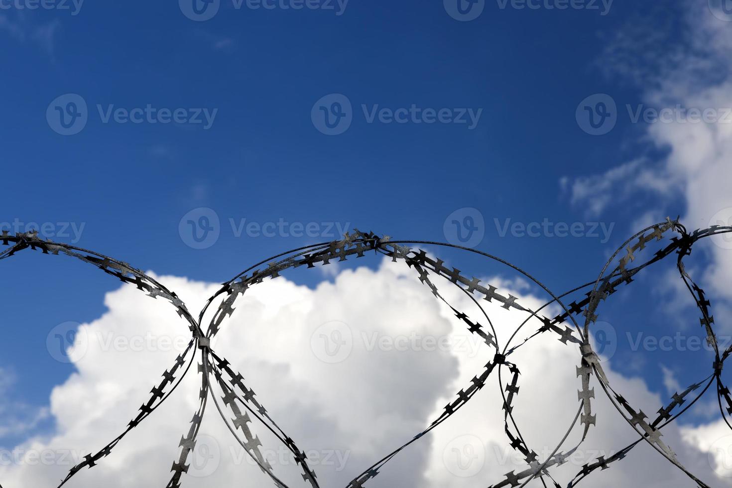 old rusting barbed wire photo