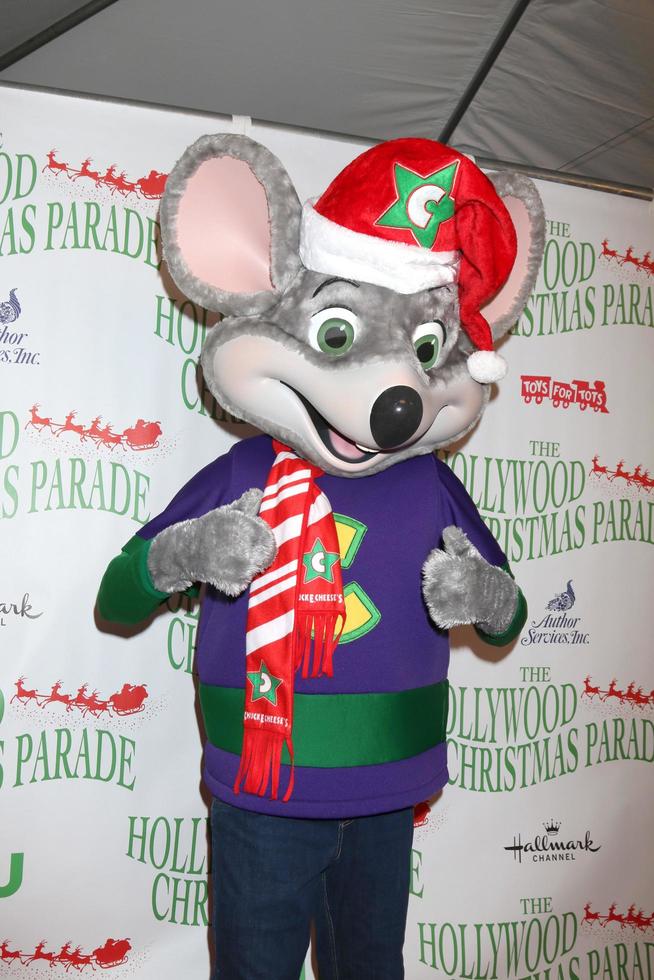 los angeles, 27 de noviembre - chuck e cheese en el 85º desfile anual de navidad de hollywood en hollywood boulevard el 27 de noviembre de 2016 en los angeles, ca foto