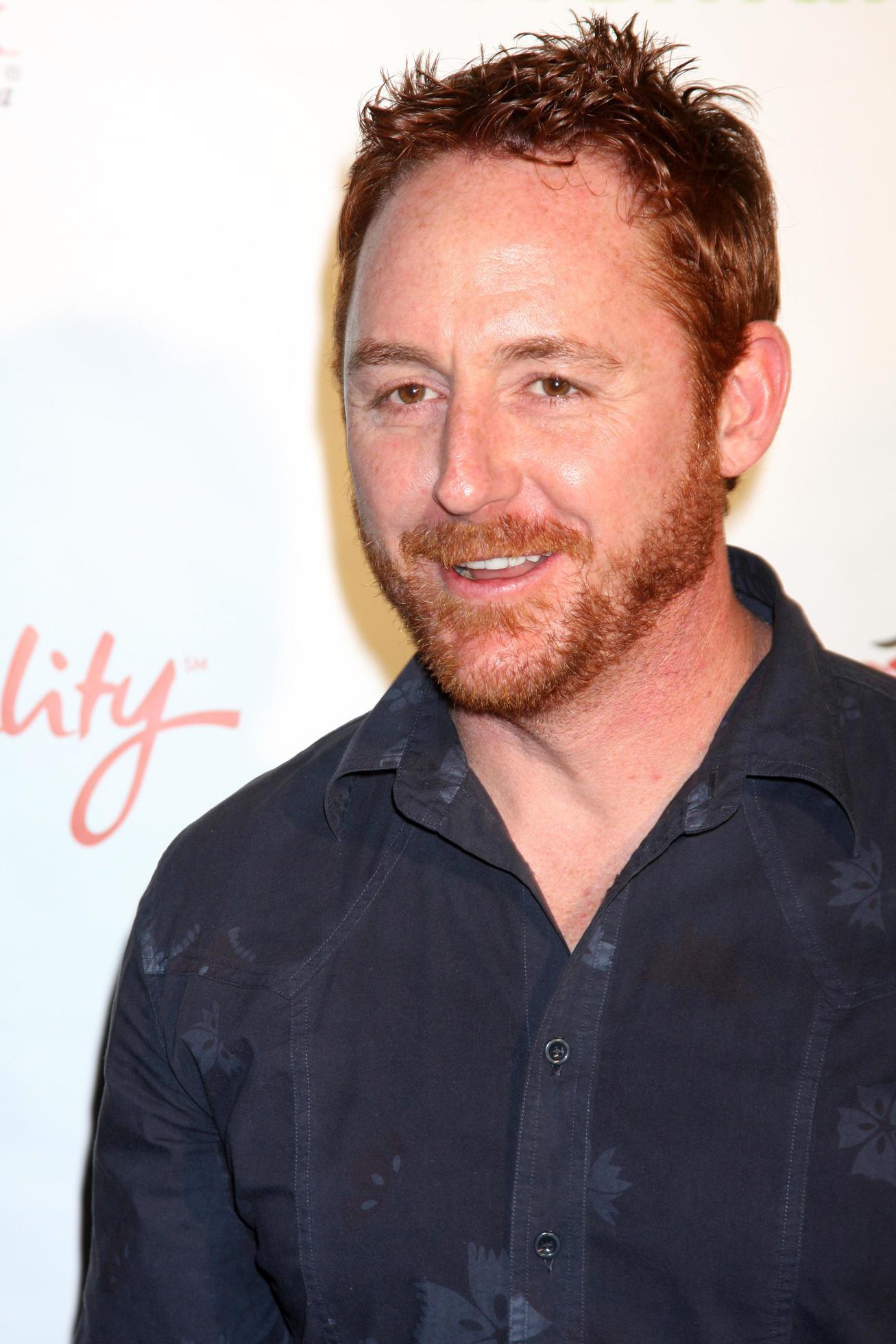 LOS ANGELES, JAN 12 Scott Grimes arrives at the Los Angeles Derby