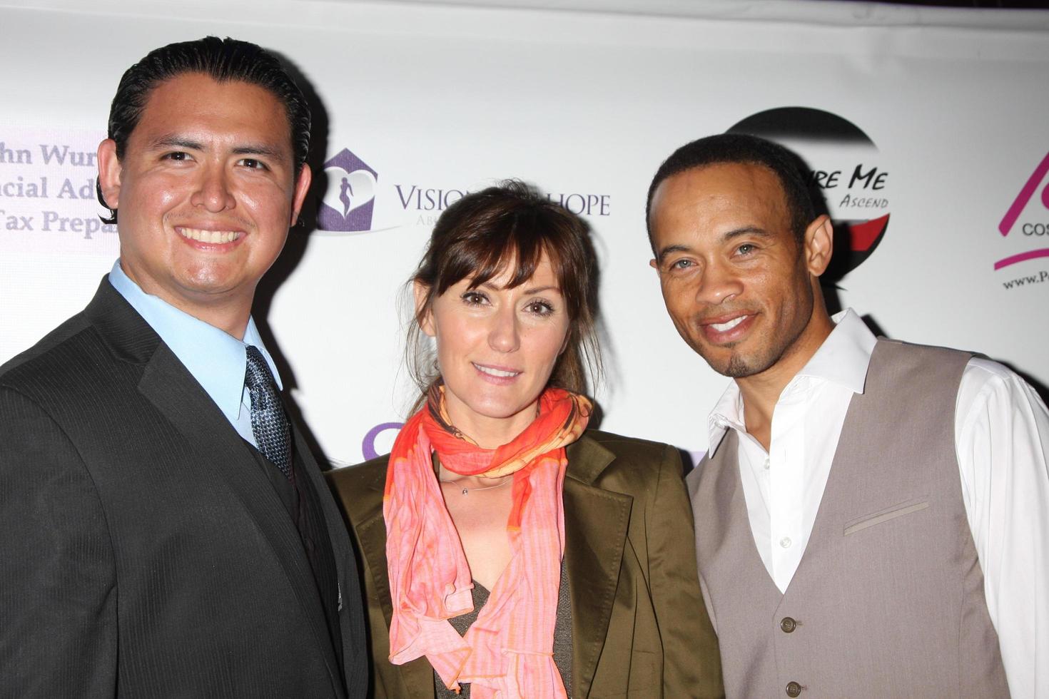 LOS ANGELES, MAY 8 -  Kiko Ellsworth, guests at the Kiko Ellsworth Hosts Industry Night at Los Globos on May 8, 2014 in Los Angeles, CA photo