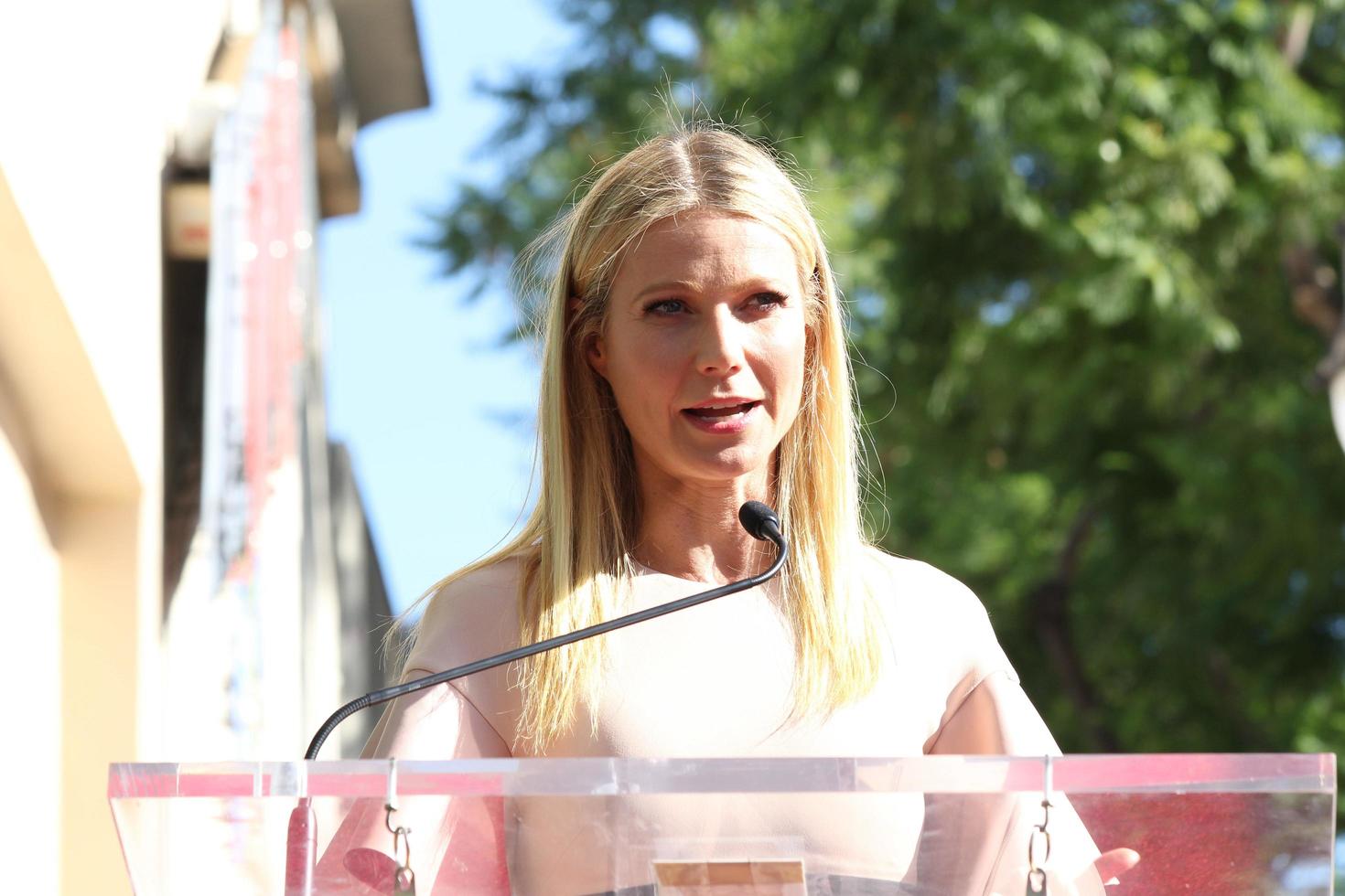 LOS ANGELES, DEC 8 - Gwyneth Paltrow at the Rob Lowe Star on the Hollywood Walk of Fame at the Hollywood Blvd on December 8, 2015 in Los Angeles, CA photo