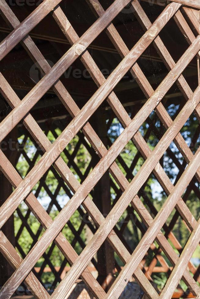 cenador de celosía de madera foto