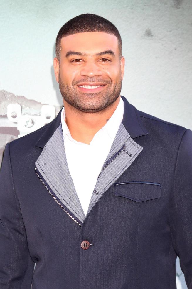 los angeles, 19 de julio - shawne merriman at the lights out los angeles premiere at the tcl chinese theater imax el 19 de julio de 2016 en los angeles, ca foto