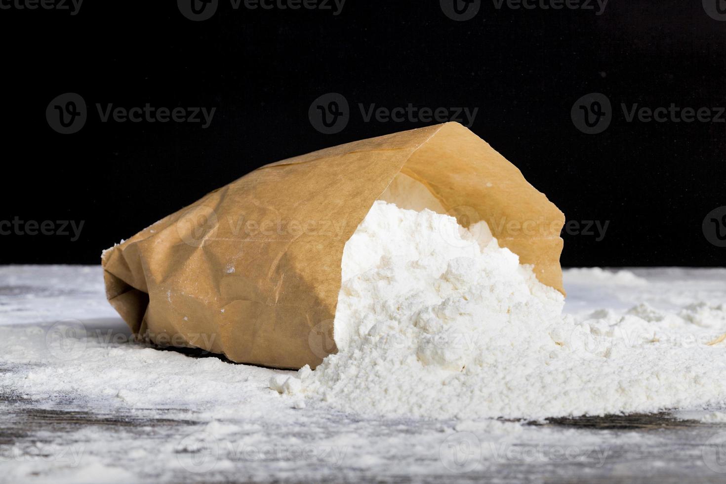 white wheat flour photo