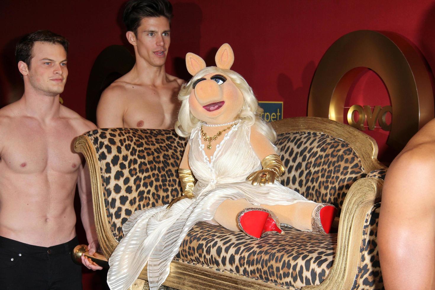 LOS ANGELES, MAR 1 - Miss Piggy at the QVC 5th Annual Red Carpet Style Event at the Four Seasons Hotel on March 1, 2014 in Beverly Hills, CA photo