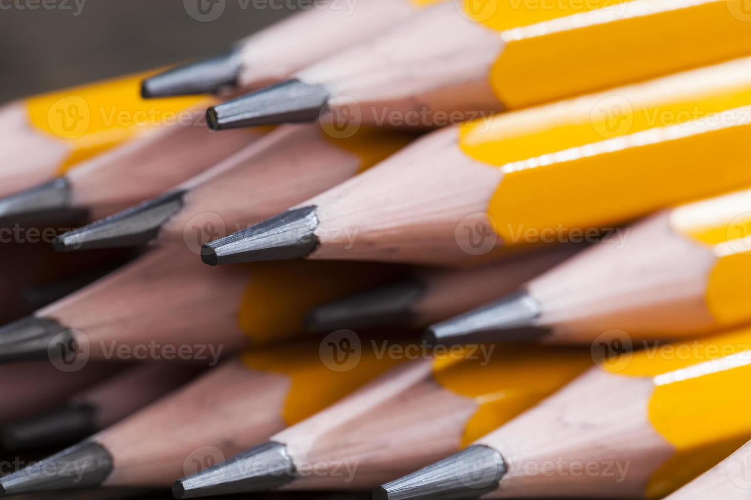 lápices de madera de color sólido con mina gris foto