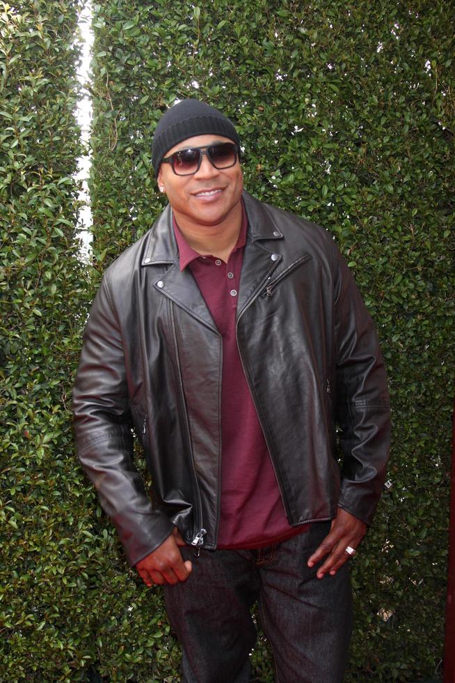 LOS ANGELES, APR 13 -  LL Cool J at the John Varvatos 11th Annual Stuart House Benefit at John Varvatos Boutique on April 13, 2014 in West Hollywood, CA photo