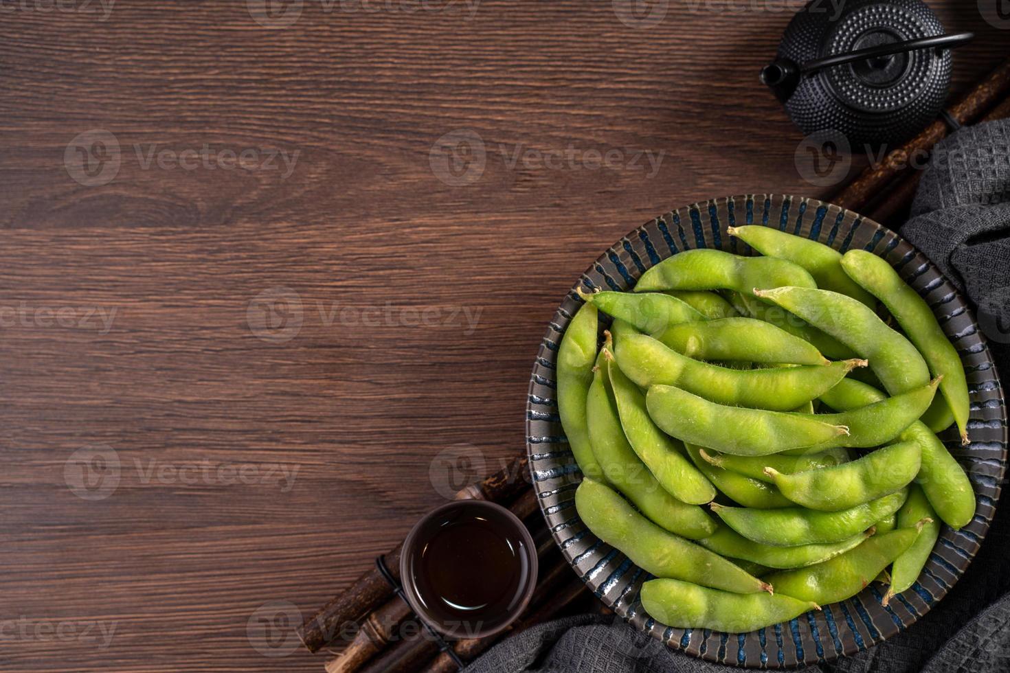 Top view of fresh boiled edamame with copy space. 9575027 Stock Photo