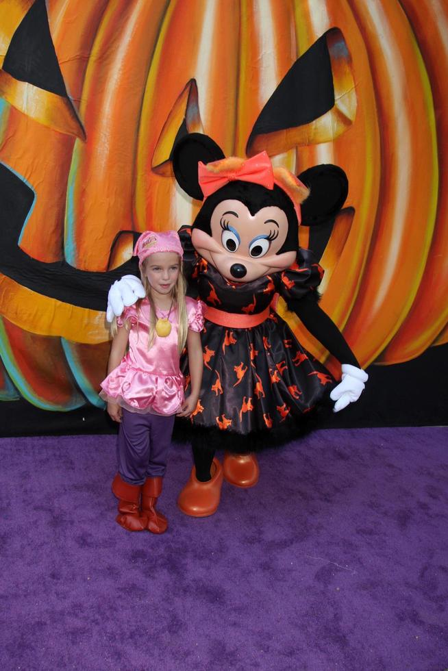 LOS ANGELES, OCT 1 - Mia Talerico, Minnie Mouse at the VIP Disney Halloween Event at Disney Consumer Product Pop Up Store on October 1, 2014 in Glendale, CA photo