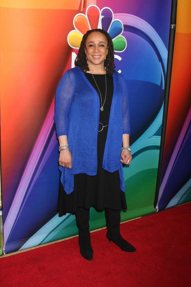 los angeles, 13 de enero - s epatha merkerson en el día de prensa nbcuniversal tca invierno 2016 en el hotel langham huntington el 13 de enero de 2016 en pasadena, ca foto