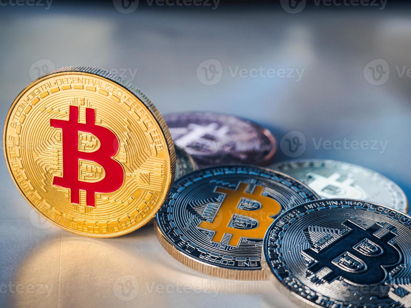 concepto financiero de negocios de monedas de bitcoin. foto