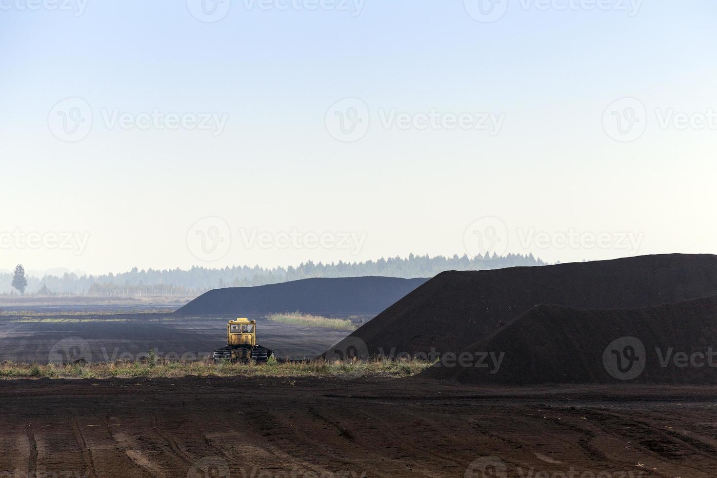 extraction of peat photo