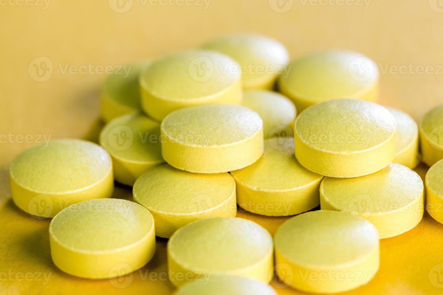 unpackaged pills, close up photo