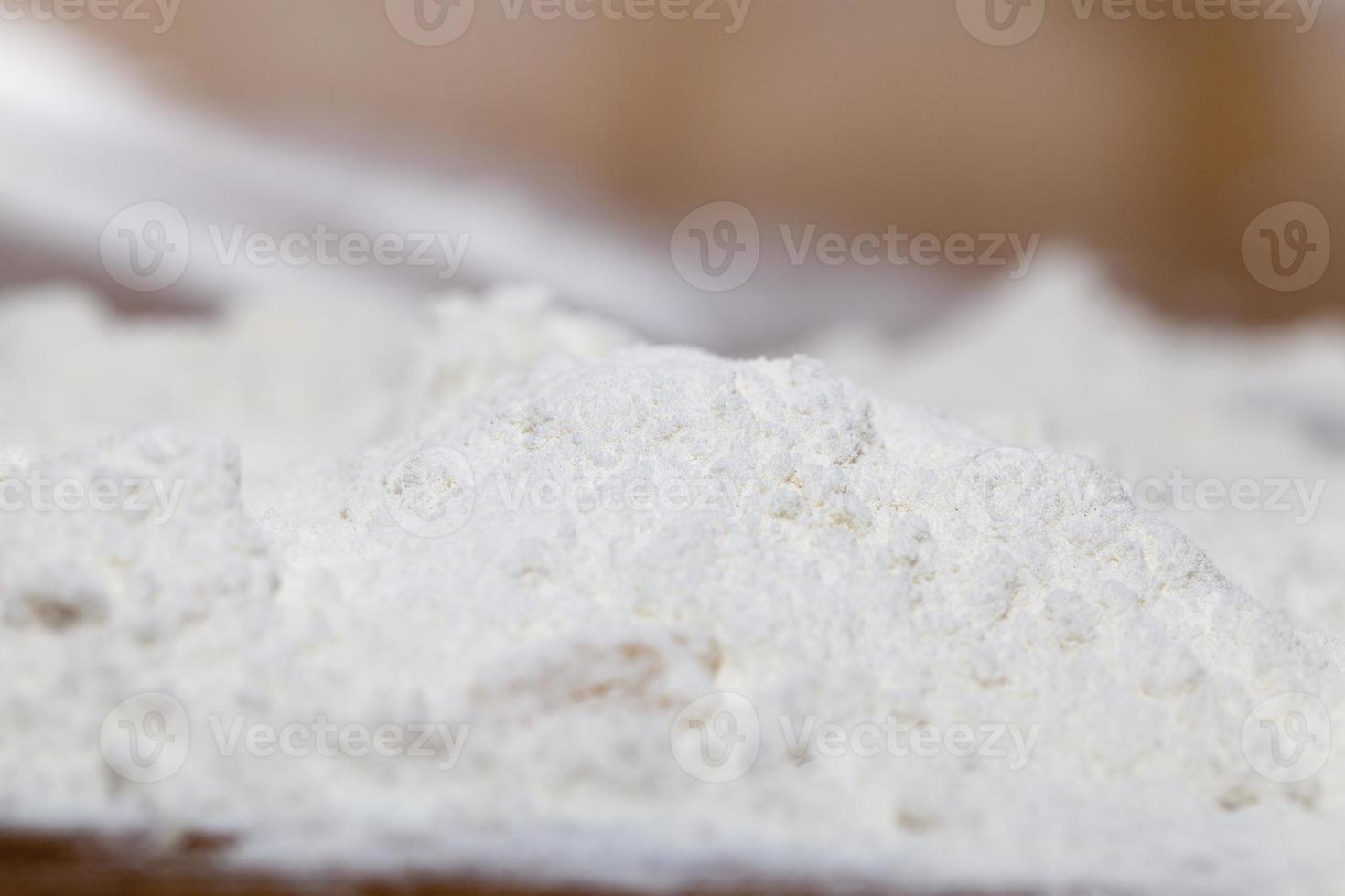 flour in a heap photo