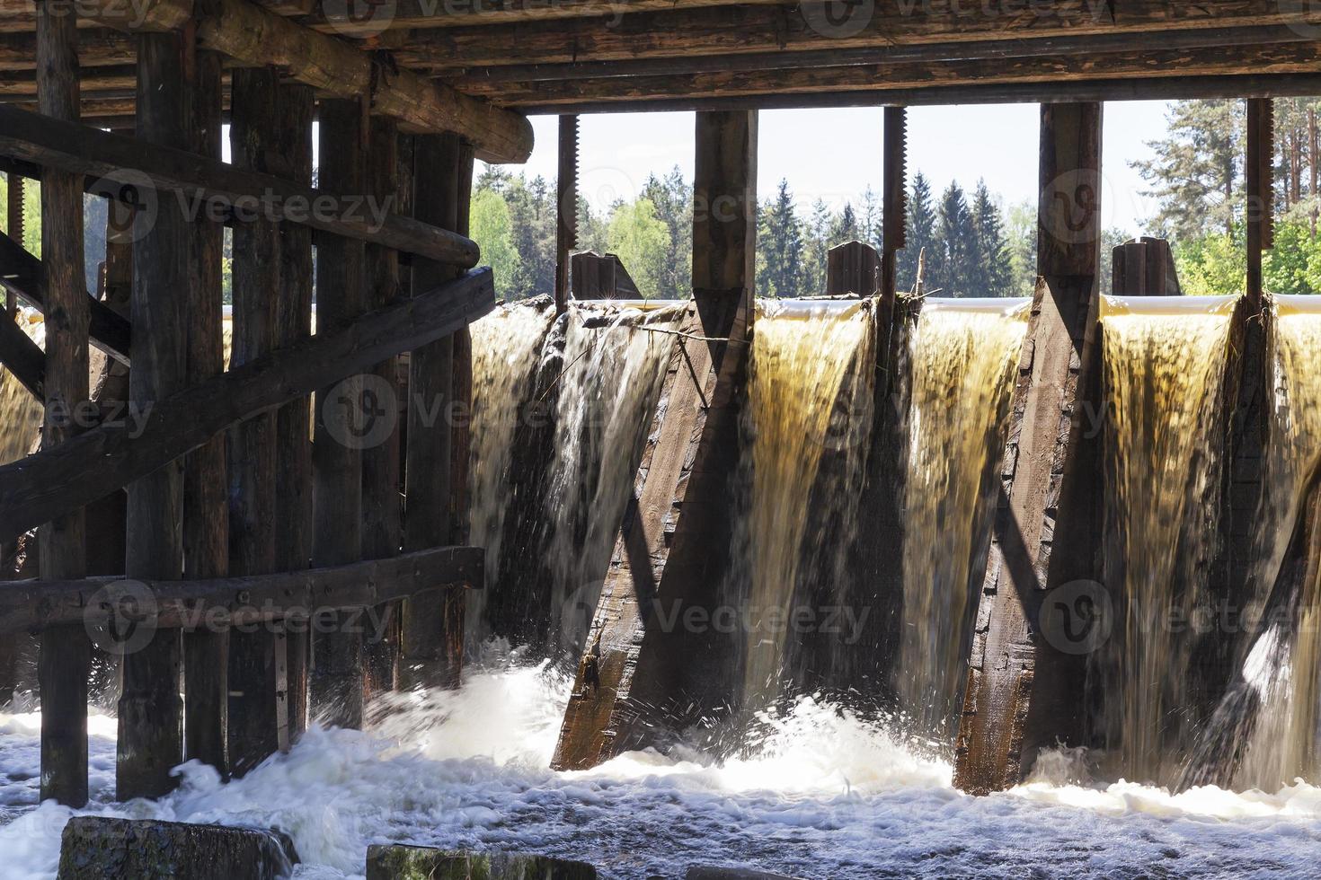 small old dam photo