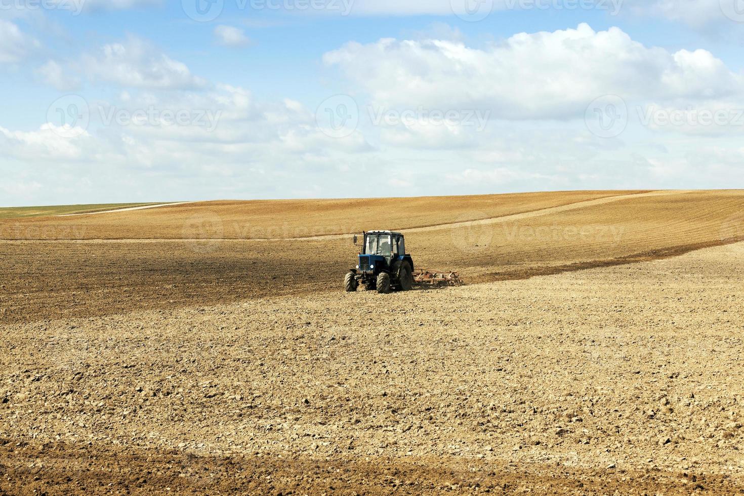 tractor in the field photo