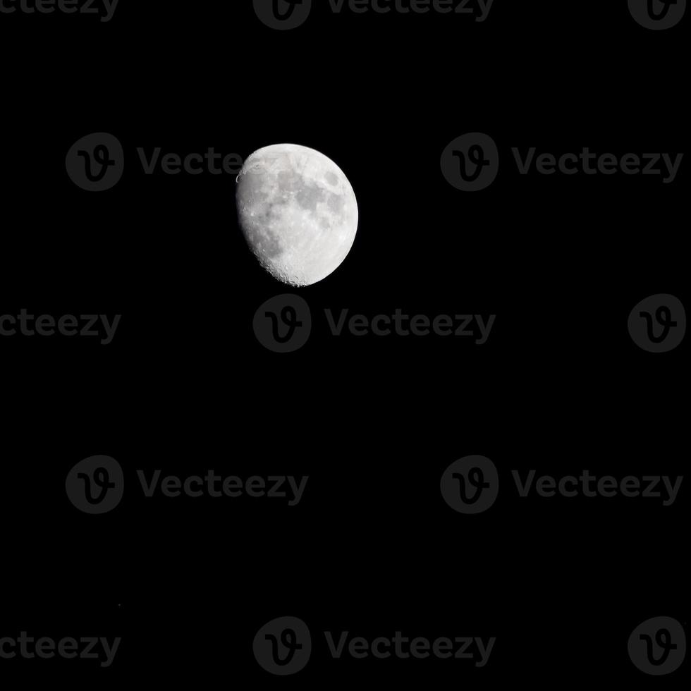 Moon Timelapse, Stock time lapse - Full moon rise in dark nature sky, night time. Full moon disk time lapse with moon light up in night dark black sky. High-quality free video footage or timelapse photo