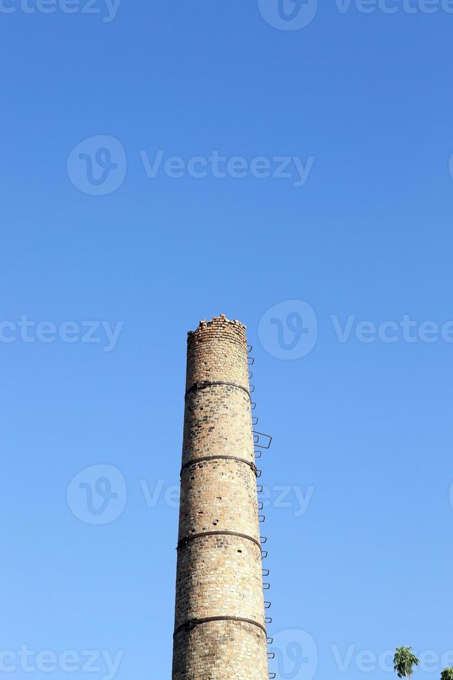 broken brick pipe photo