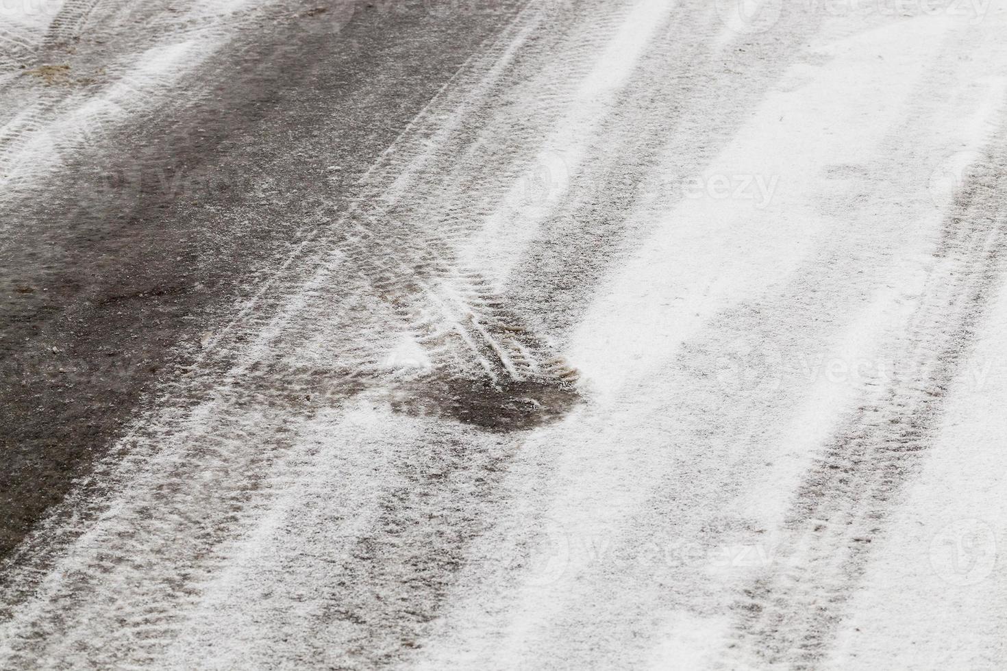 road under the snow photo