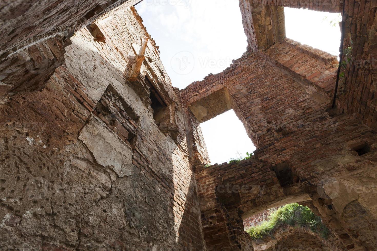 ruins of the castle photo