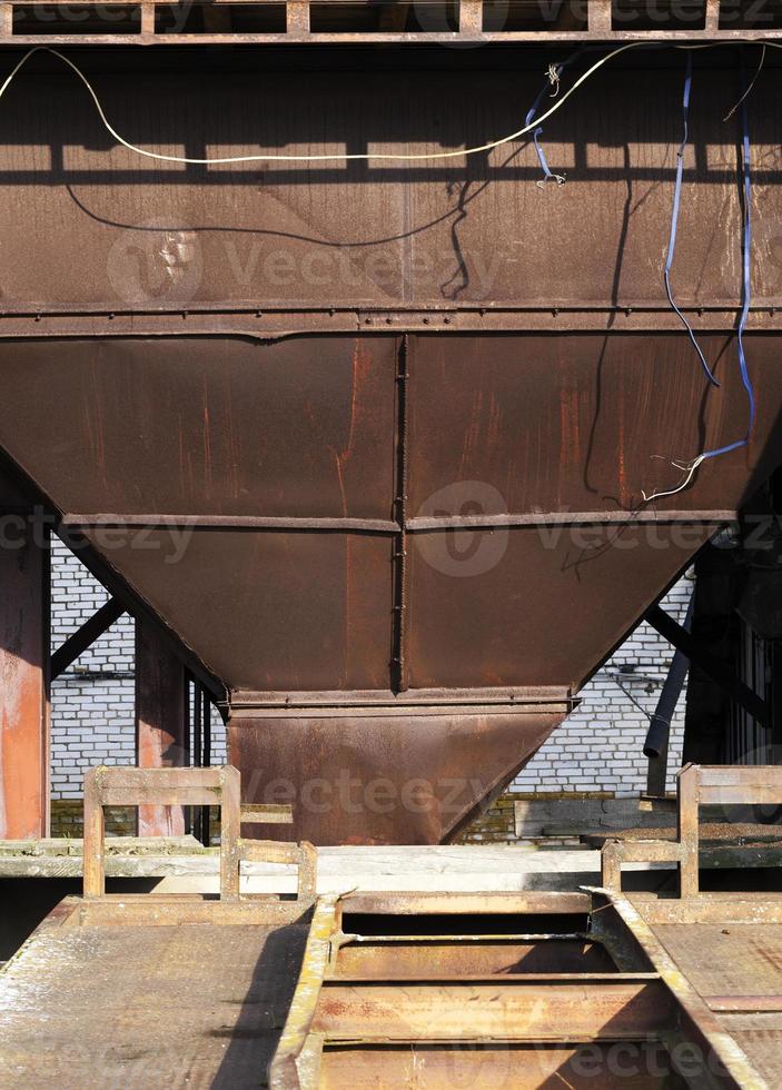 estructura metalica oxidada foto