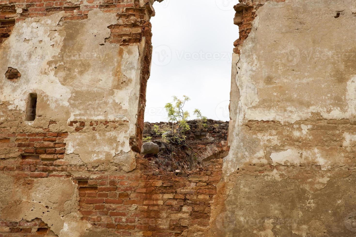 ruins of an old fortress photo